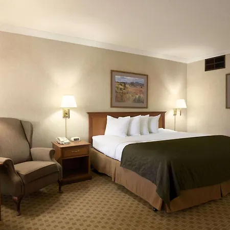 Days Inn & Suites By Wyndham Trinidad-2