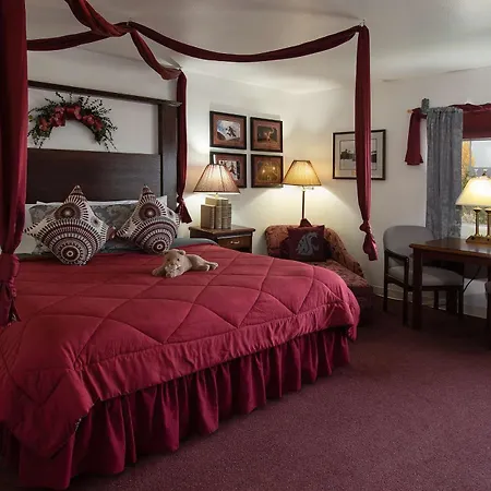 Coast Hilltop Inn-3