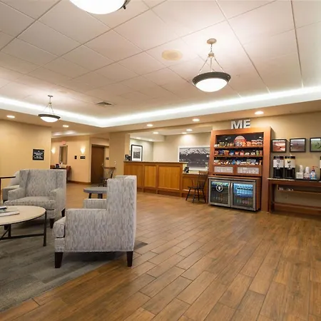 Hampton Inn Waterville-2