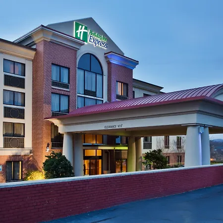 Hampton Inn & Suites Greenville-Downtown-Riverplace-2