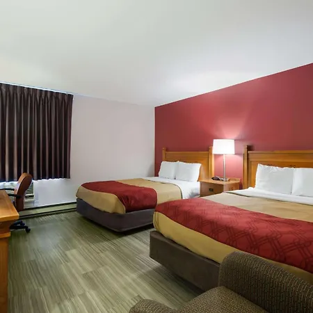 Econo Lodge Inn & Suites Escanaba North-2