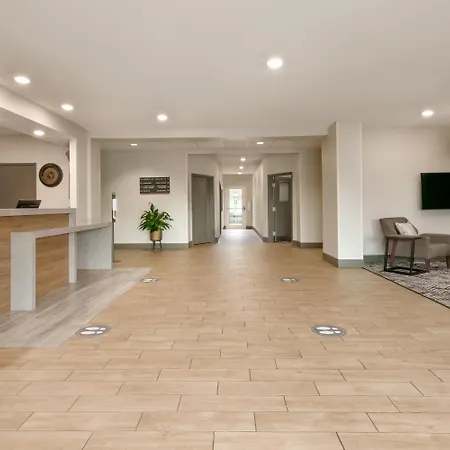 Candlewood Suites Springfield-2