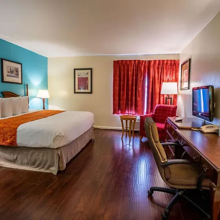 Howard Johnson By Wyndham Buena Park-3