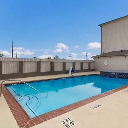 Red Roof Inn Plus + Galveston - Beachfront-2