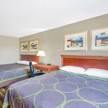 Super 8 By Wyndham Tilton/Lake Winnipesaukee-2