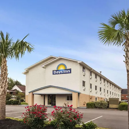 Days Inn By Wyndham Greenwood Sc-2