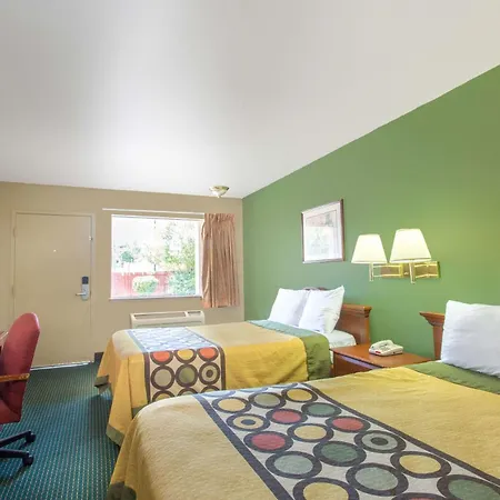 Super 8 By Wyndham Durham/University Area Nc-2