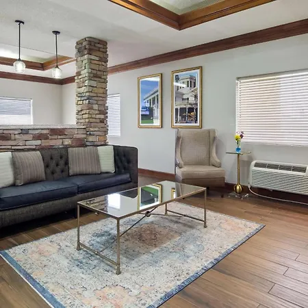Best Western Inn & Suites-2