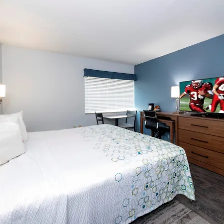 Red Roof Inn & Suites Wilmington - New Castle-2