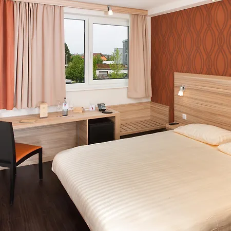 Messe & Airport Hotel Stuttgart-2