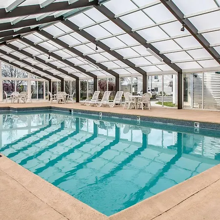 Quality Inn & Suites Middletown - Newport-2