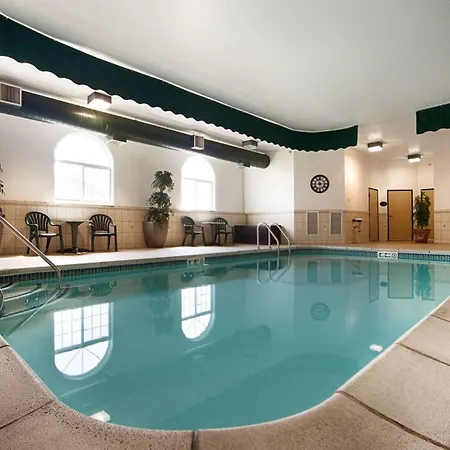 Best Western Macomb Inn-3