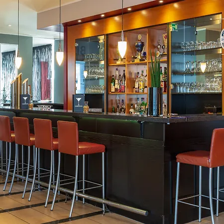 Plaza Premium Koeln-2
