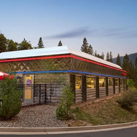 Travelodge By Wyndham Dunsmuir-3