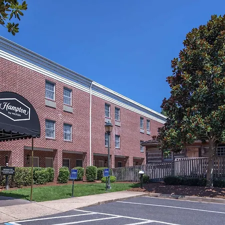 Hampton Inn Lexington Historic Area-3
