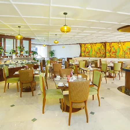 Raviz Center Point Hotel-3
