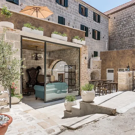 Heritage Palace Varos - Mag Quaint & Elegant Boutique Hotels-3