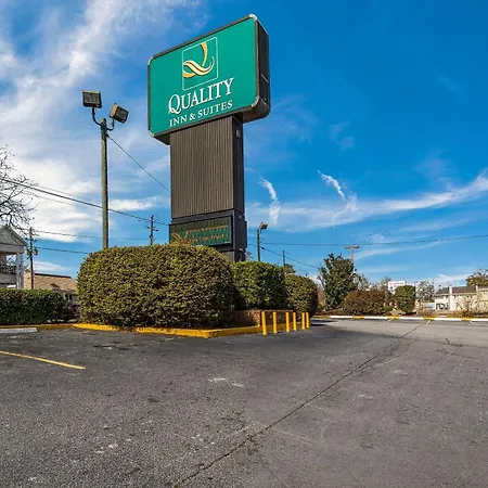 Quality Inn & Suites Conference Center Statesboro Historic District-3