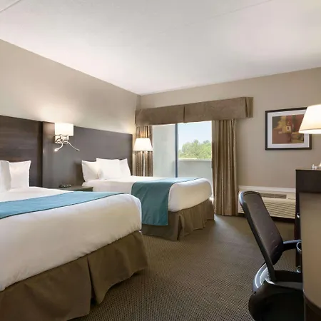 Travelodge By Wyndham Kingston Lasalle-2