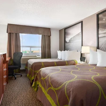 Super 8 By Wyndham Regina-2