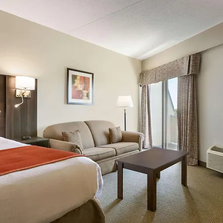 Travelodge By Wyndham Kingston Lasalle Hotel-2