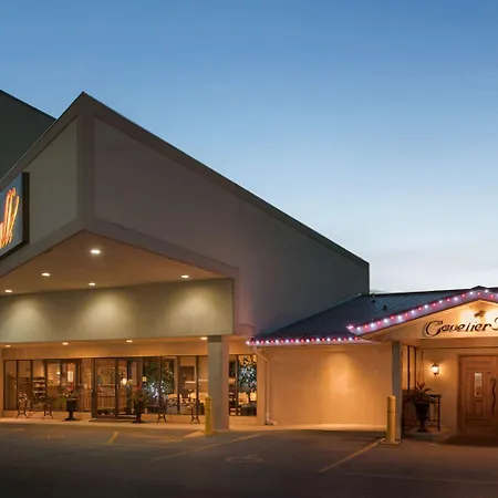 Travelodge By Wyndham Kingston Lasalle Hotel-3
