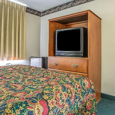 Rodeway Inn Bedford-3