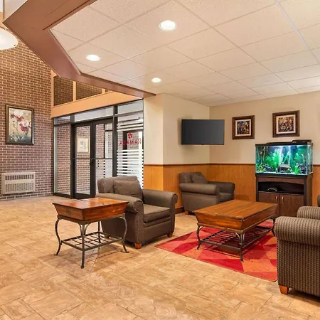 Ramada By Wyndham Fredericton-2