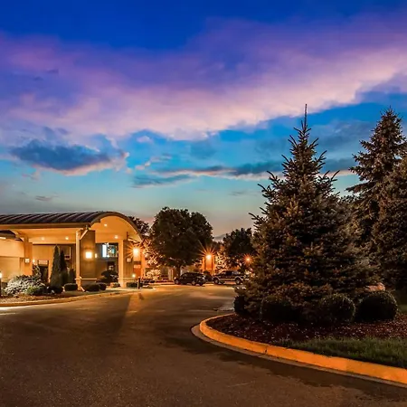 Best Western Plus Guildwood Inn-3