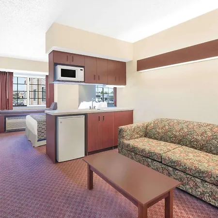 Microtel Inn & Suites By Wyndham Hamburg-3
