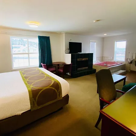 Super 8 By Wyndham 100 Mile House-2