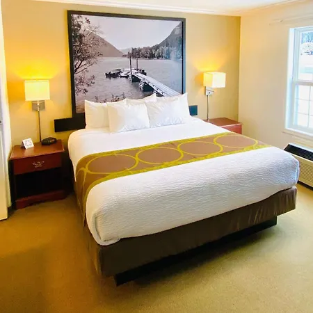 Super 8 By Wyndham 100 Mile House-3