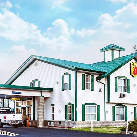 Super 8 By Wyndham 100 Mile House-3