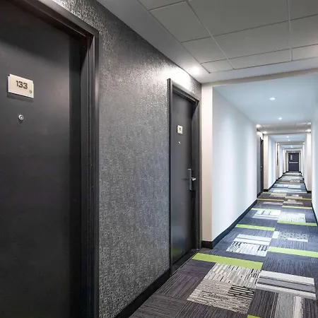 Spark By Hilton Montreal Brossard-2