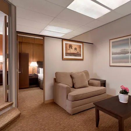 Days Inn & Suites By Wyndham Sault Ste. Marie On-3