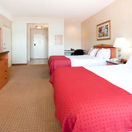 Holiday Inn Hotel & Suites Osoyoos By Ihg-2