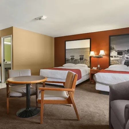 Super 8 By Wyndham North Bay-3