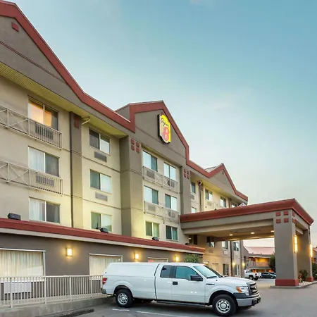 Super 8 By Wyndham Abbotsford Bc-3