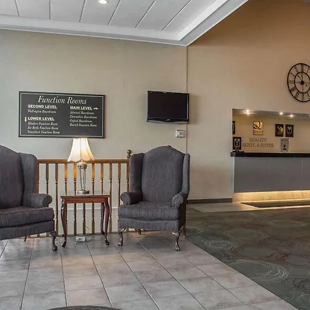 Quality Hotel & Suites Woodstock-3