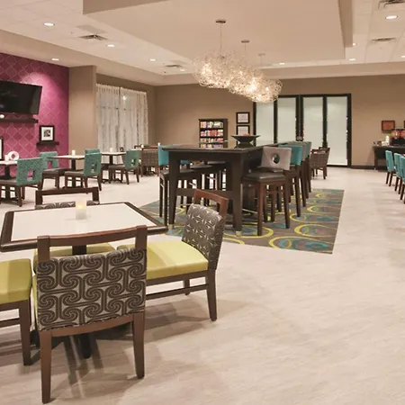 Hampton Inn Kearney-2