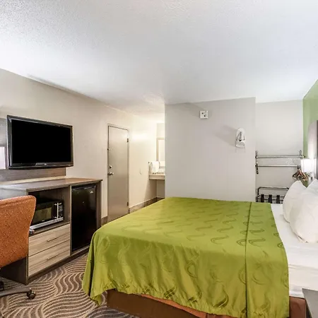 Quality Inn Newport-2
