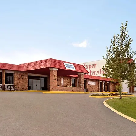 Travelodge By Wyndham Swift Current-3