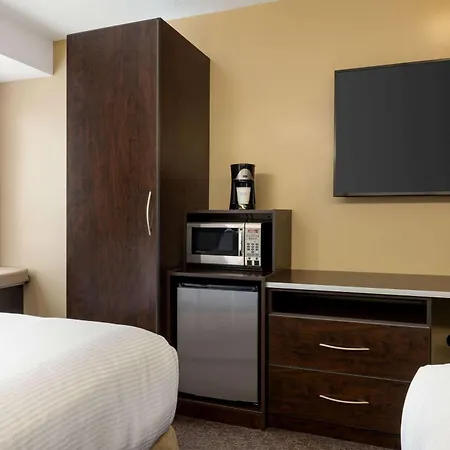 Microtel Inn & Suites By Wyndham Estevan-2