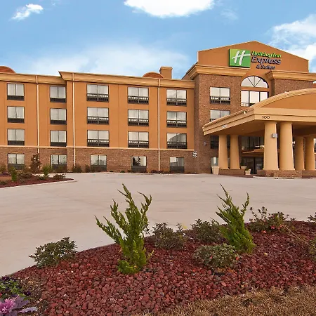 Holiday Inn Express & Suites Jackson/Pearl International Airport-3
