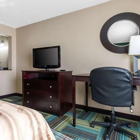 Quality Inn & Suites Arnold - St Louis-2