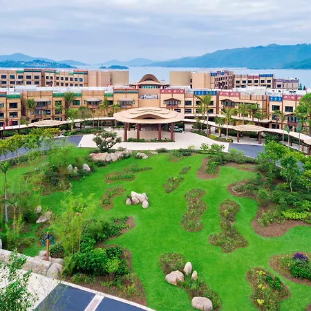 Disney Explorers Lodge-2