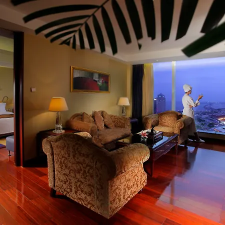 Zhuhai Charming Holiday Hotel-3