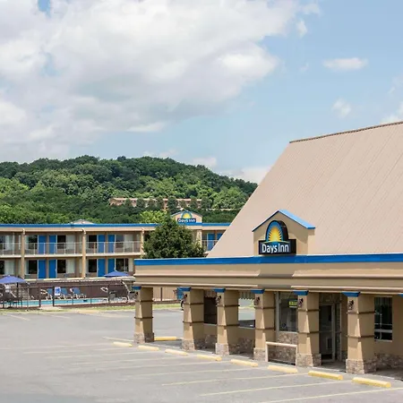 Days Inn By Wyndham Staunton-3
