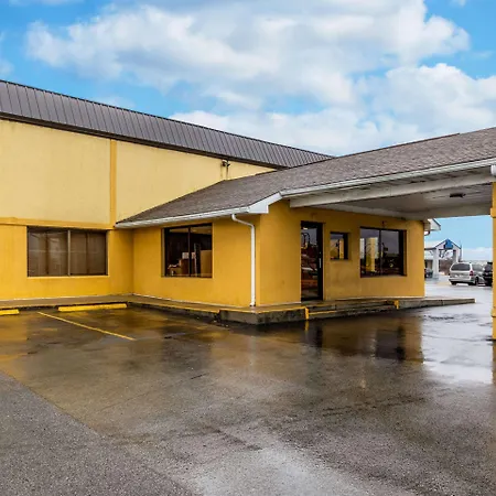 Econo Lodge-2