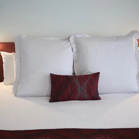 Surestay Hotel By Best Western The Clarence On Melville-3